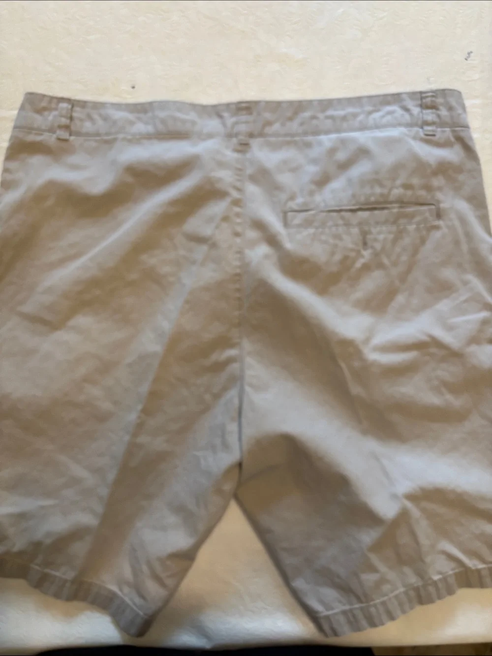 H&M Men's Flat-Front Shorts in Light Khaki